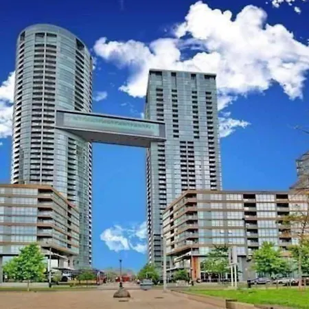 Morden Condo In The Center Of Downtown Toronto